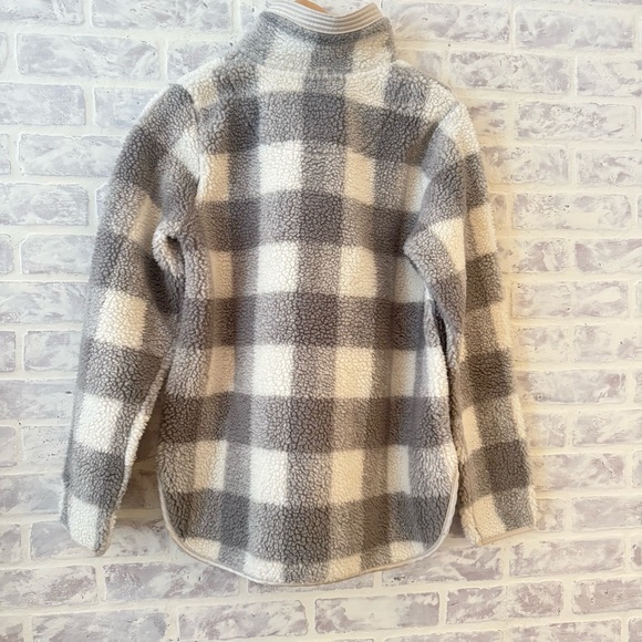 Abercrombie & Fitch Cream and Gray Checkered Fleece - Picture 10 of 11